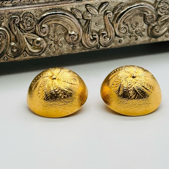 Vintage Modernist Dome Earrings - Picture 5 of 14